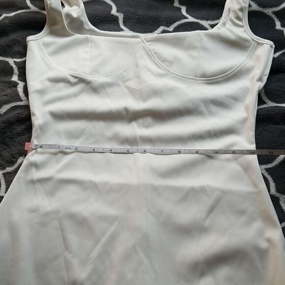 White Ruffle Hem Dress small nwot B-2 - Picture 14 of 16